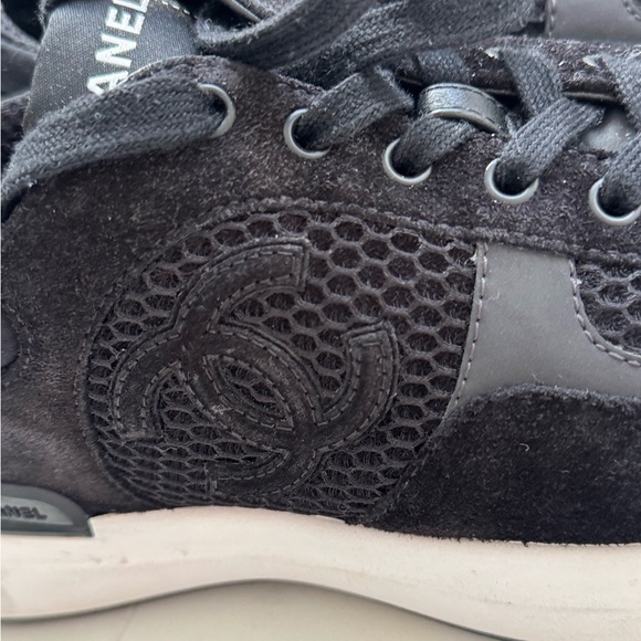 Chanel authentic sneakers in black size 38, used only once. perfect condition - Picture 5 of 12